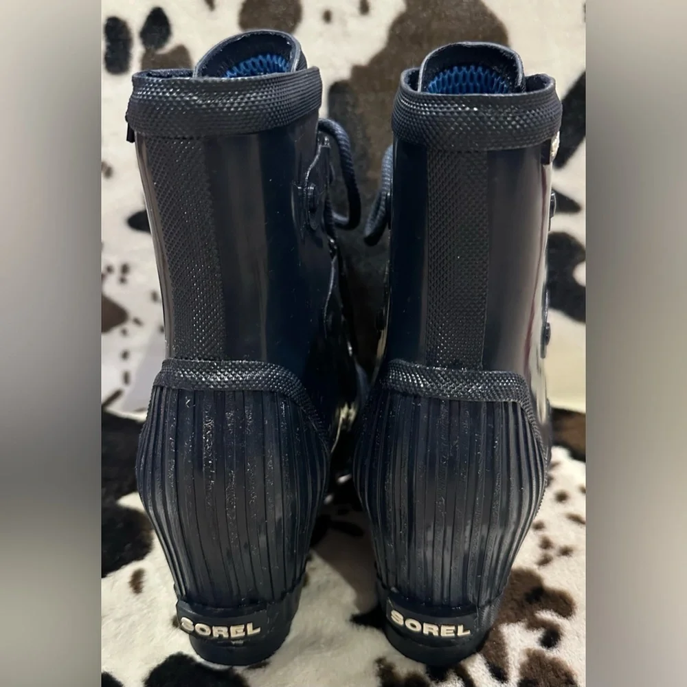 Sorel Joan of Arctic Wedge Rain Boots Navy Blue Rubber Lace Up NL2524-464 Mens 9